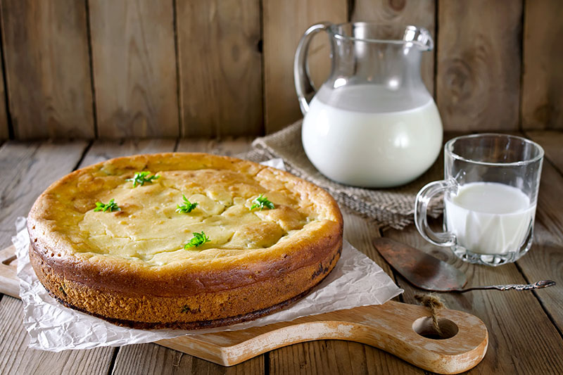 Пирог с луком и яйцом